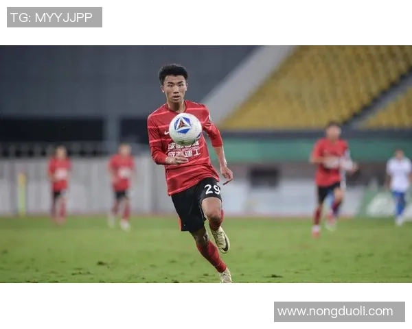 成都篮球队以81分稳居锦标赛积分榜首位争夺冠军之路更进一步